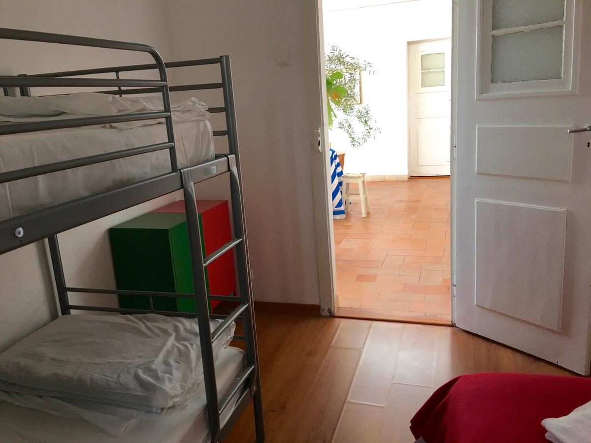 Residencial Avenida Hostel Томар Екстериор снимка