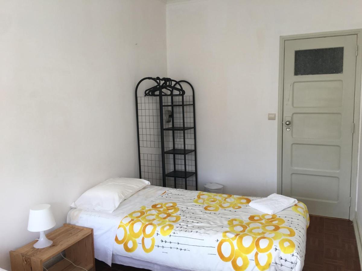 Residencial Avenida Hostel Томар Стая снимка